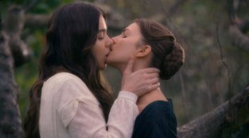 ella Hunt Hailee Steinfeld Lesbo Scene Dickinson Season 1